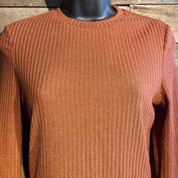 Burnt Orange Top - Picture 2 of 4